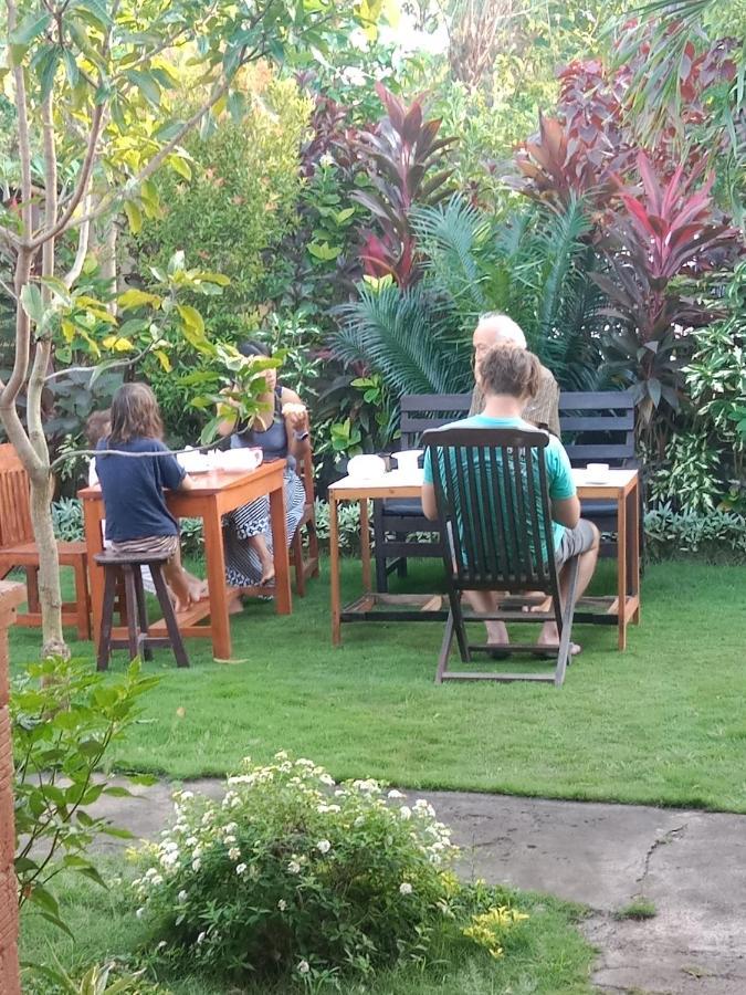 Taman Menjangan Homestay By Snorkelingmenjangan Banyuwedang Zewnętrze zdjęcie